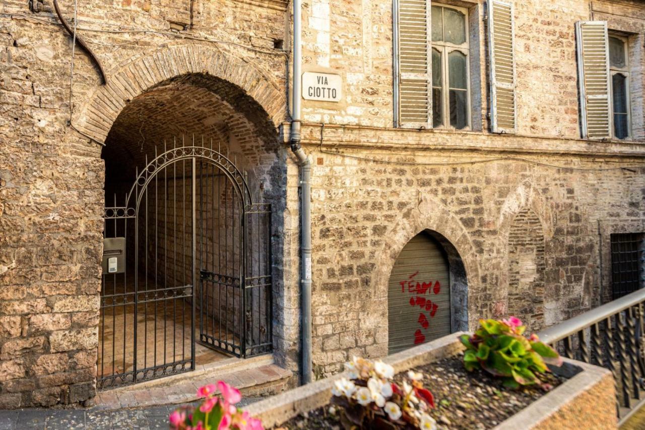 Ferienwohnung La Casa Dell'Artista Assisi Exterior foto